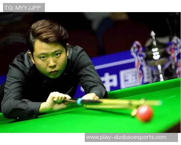 世界大师赛中V5展现灵活战术的精彩表现与战术分析